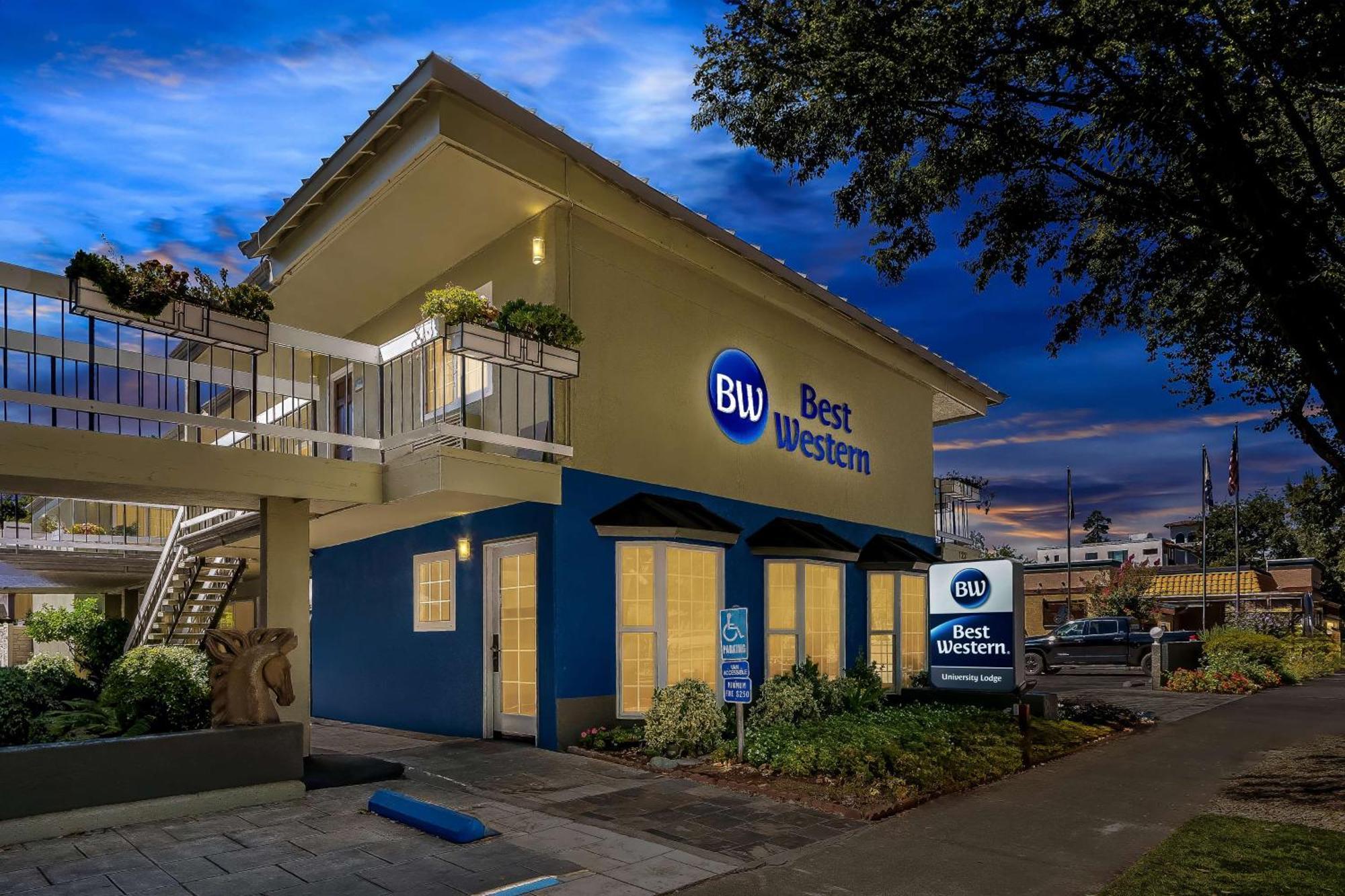 דיוויס Best Western University Lodge מראה חיצוני תמונה